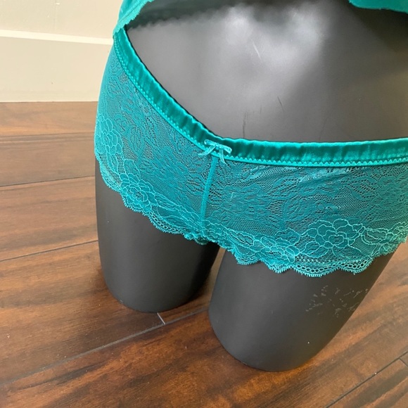 Lingerie set - Picture 4 of 4